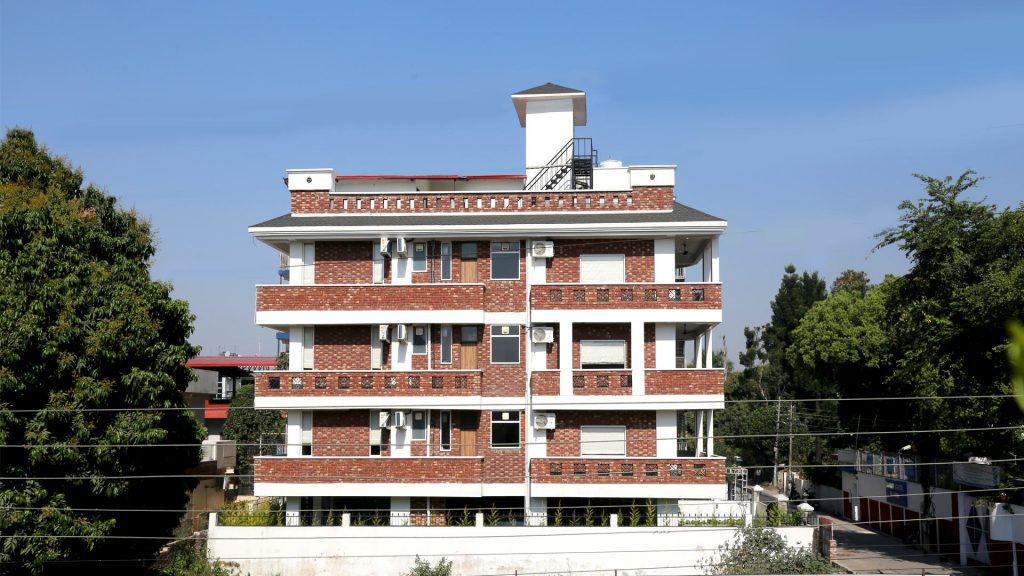 the palatial homes building which is the best homestay in Dehradun