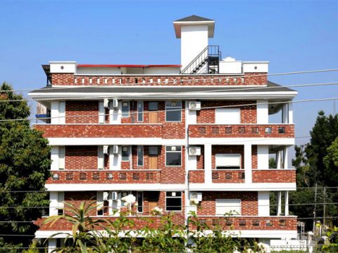 Day View of the Palatial Homes - the best homestay in Dehradun