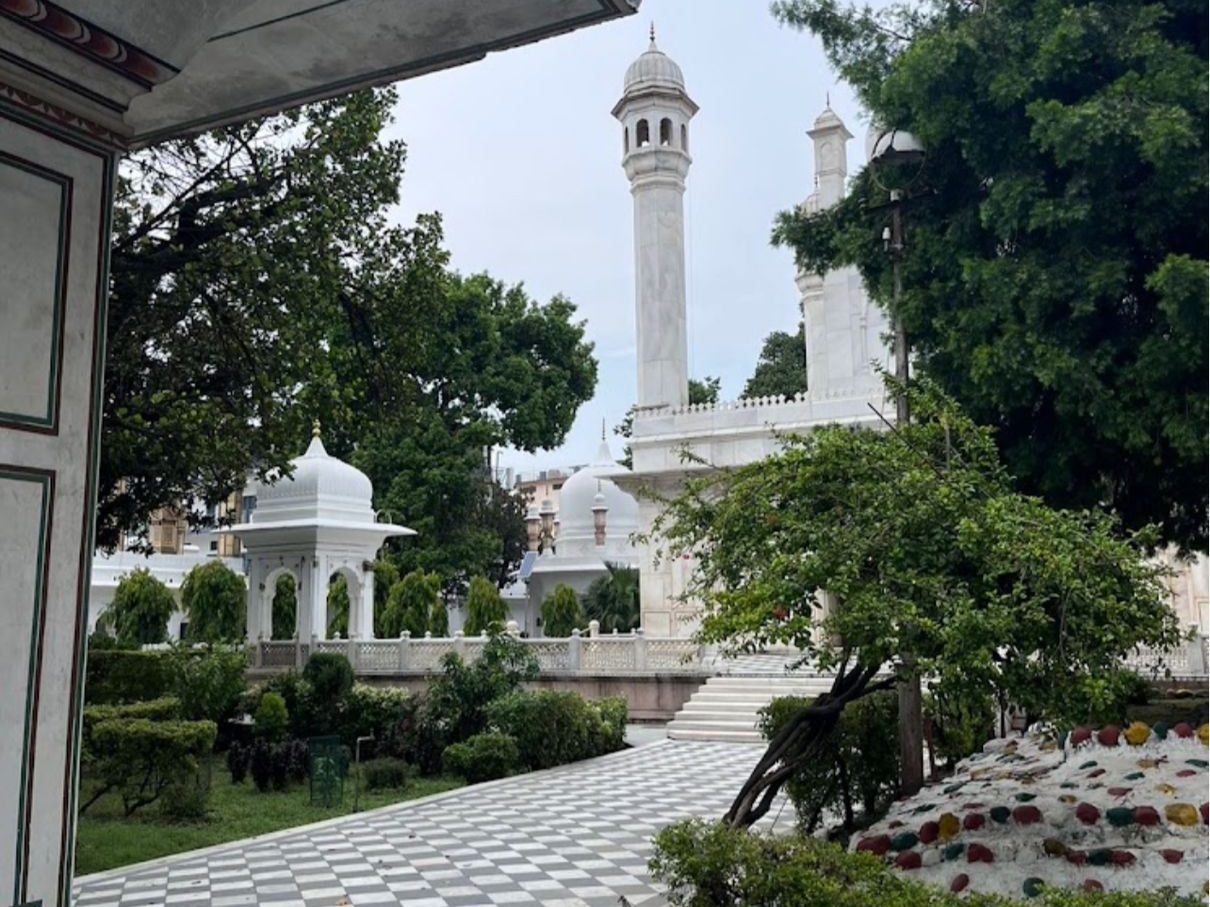 Jhanda Sahib in Dehradun, a very peaceful and best place to visit in Dehradun in all season